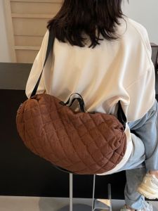 Large Capacity Womens Handbag 2024 New Fashion Diamond Grid Single Shoulder Crossbody Travel Bag Nylon Soft Zipper Closure