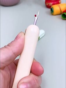 Two-in-one Needle Threader and Seam Ripper Machine Needle Threading and Sewing Needle DIY Double Head