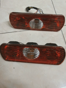 Đèn hậu đèn lái xe tải THACO TOWNER 950 990 990kg có sẵn bóng và jack loại tốthàng thay thế gắn như zin