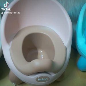 Bô vệ sinh trẻ em Hokori cho bé từ 6 tháng đến 5 tuổi chống trơn trượt có chỗ dựa và khay tiện dụng