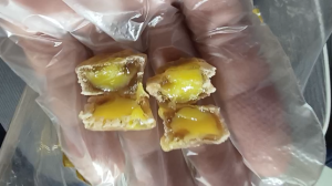 [Mềm ngon] 100g Kẹo dẻo trứng nướng hình gấu nhân mềm/Kẹo mềm hình bánh Tart mới /Kẹo trứng caramel/kẹo caramel pudding Món ăn vặt sáng tạo Bao bì nhỏ thơm ngon lạ miệng