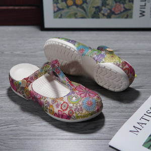 ผู้หญิง ฤดูร้อน รองเท้าแตะแบบสวมกลางแจ้ง กันลื่น นุ่ม มีฟองน้ำ รองเท้าอุดตันพยาบาลส้นหนารองเท้าชายหาดเยลลี่กลวงออกดอกไม้