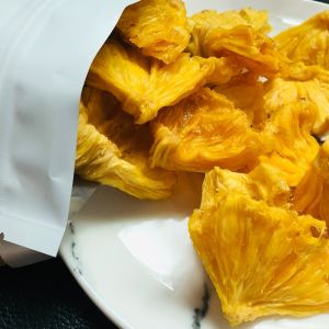 Pineapple Dried Fruit Snack Sour Sweet Tasty Instant Tea Brewing Water Soaking Fruit Slice Dry Fruit Ready to Eat Bag Packaging