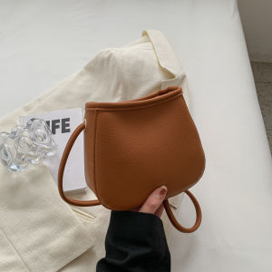 Elegant Casual Womens Crossbody Bag Single Shoulder Bag Fashionable Spring Summer PU Leather Zipper Closure Soft Surface