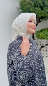 Eilaa Shirt By MDLY: Kemeja Adem Kekinian Untuk Wanita