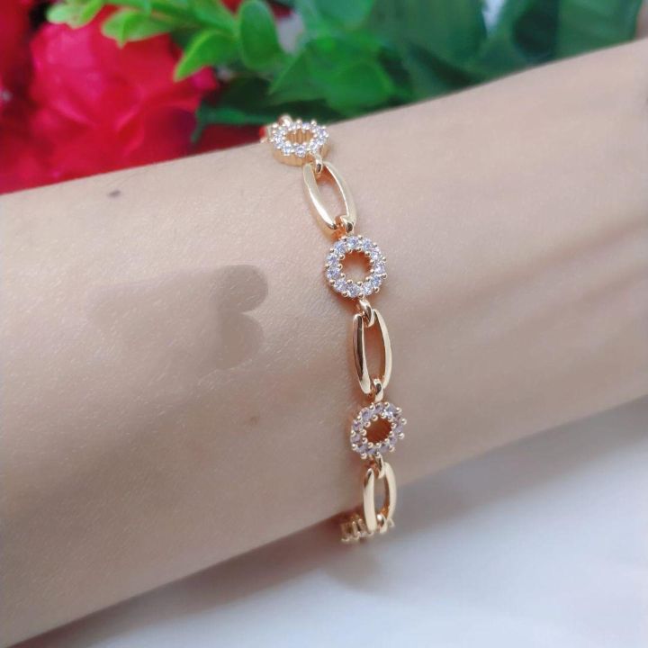 Gelang%20Rantai%20Simpel%20Cocok%20Untuk%20Sehari-Hari%20-%20Image%207
