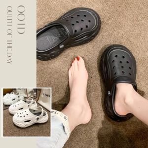 LHshoess มาแรง รองเท้าแตะพื้นนิ่ม ทรงใหม่ใหญ่เท่มากรุ่นนี้ ไม่มีตัวการ์ตูนแถมแต่ดีไซน์รูระบายอากาศด้านบนเป็นแบบใหม่ สต็อกแน่นกดสั่ง