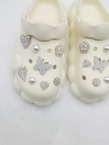 16PCS Resin Butterfly Shoe Charms Rhinestone Leaf Shoes Accessories Flower Shoe Decorations DIY Heart Shaped Clog Shoe Clips