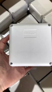 กล่องกันน้ำแบบมีฝาปิด 4x4 นิ้ว สำหรับงานอิเล็กทรอนิกส์ หุ้มเคลือบ พร้อมอุปกรณ์ติดตั้ง - สำหรับงานติดตั้งกล้องวงจรปิด