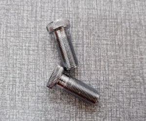 PRESSER REGULATOR THUMB SCREW / THUMB SKRU PRESSER REGULATOR/ SEWING MACHINE PARTS & ACCESSORIES (READY STOCK)