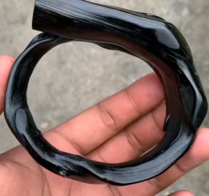 Gelang Akar Bahar Hitam Berserat Jumbo Maluku Super