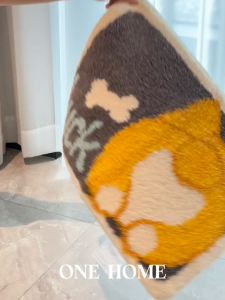 พรมปูพื้น ดูดซับน้ำ สำหรับห้องน้ำ ห้องครัว ห้อง ขนาด 40 * 60 ซม. ผ้าขนแกะ ดูดซับน้ำ มีกันลื่น พรมน่ารัก