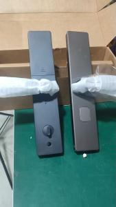 Wifi Remote Control Smart Lock Fingerprint Keyless Smart Door Handle Lock Electronic Keypad TTlock Door Password Handle Lock