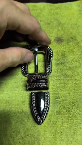 หัวเข็มขัดCOWBOYมุขขนาด1นิ้วหนาหนักสวยซิ้งสีเงินเงาเแบรนด์guns-n-roses