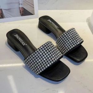 The Korean Version of Niche Slippers for Women Wears Rhinestones in Summer Open-toed Flip-flops Fairy Style Temperament and Cool Drags