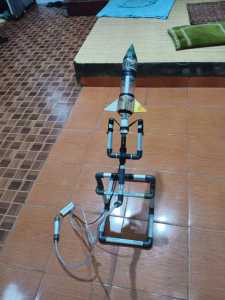 Roket Air dan Peluncur Roket Air Mainan Kreatif Bisa Buat Lomba