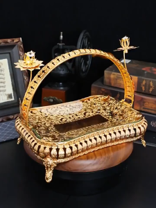 Elegant Vintage-Inspired Gold-Plated Iron Fruit Basket with Glass Top Basket Banquet and Event Decoration