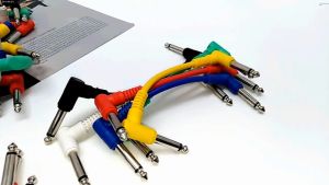 Colorful 15cm/30cm Low Noise Shielded Electric Guitar Audio Cables Leads 1/4 Right Angle Effect Pedal Patch Cord Guitar Cable Adapter Plug Connector Effect Pedal Audio Plug Patch AMP Cable Lead Angled for Guitar Cord Extension Wire with Socket