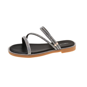 Womens Flat Sandals Summer New Outdoor Wear Water Diamond Slip-On Beach Unique Design Cross Buckle Flat Heel Sweet Style