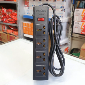 Ổ Cắm Điện 4 Lỗ 3 Chấu Đa Năng Lõi Sứ Có Breaker Tự Ngắt Điện Quá Tải 4T SOPOKA