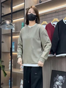 เสื้อสเวตเตอร์คอกลมแขนยาวผ้าฝ้ายผสมมีฟองน้ำหนาสำหรับผู้ชาย ฤดูใบไม้ร่วง/ฤดูหนาว เสื้อผ้าทำงานลำลอง ทรงหลวม แฟชั่นสำหรับคู่รัก