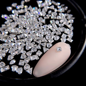 50-100 ชิ้น Sparkle White Horse Eye Zircon เล็บ Rhinestones ด้านล่างแบน Water Drop Shape เล็บอัญมณีเล็บเจลตกแต่ง