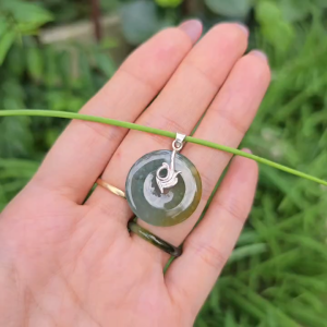 Q2148 Mặt dây chuyền đồng điếu Lam Ngọc pha Huyết Hoàng Phỉ Jad type A móc Bạc không kén mệnh - Phong Thuỷ TUDO P