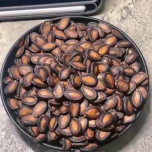 Peach-flavored Original Five-spice Wet Sunflower Seeds