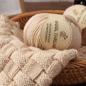 500g 290 Medium-Thick Combed Alpaca Wool Yarn Warm and Fashionable DIY Hand-Knitted Material Package for Making Sweaters Scarves Hats and Trousers Multiple Colors Large Quantities of Yarn Balls 10 Pcs/Pack