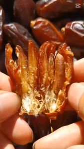 Premium Dubai Dates Premium Dates Fruit From Saudi Sweet And Delicious Black Dates Ready-To-Eat Candied Dried Fruit