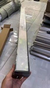 Đèn Hộp Thả Văn Phòng Kích Thước 1200x70mm Lắp Đặt Dễ Dàng Sang Trọng Với Ánh Sáng Tỏa Phù Hợp Cho Mọi Nơi