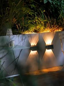 【Ready Stock】Vimite 6 LED Solar Garden Wall Light Outdoor Waterproof Modern Home Decoration Warm White Light for House Balcony Gate Fence Light 户外太阳能花园壁灯