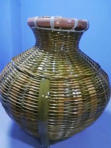 ตะค่องใสปลา ทําจากผิวไม้ไผ่ เคลือบอย่างดี