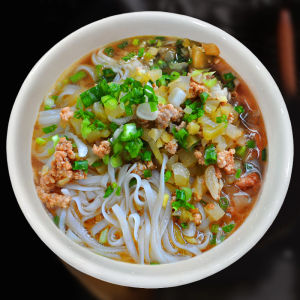 Shanbai Farm Longsha Flat Rice Noodles Special Product of Hunan Province Home Use Cooked Rice Noodles in Bag Packaging