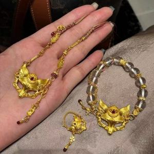 Fox Mask Ring Elegant White Water Necklace Bracelet Luxury Style Accessories for Men And Women over 14 Years Old