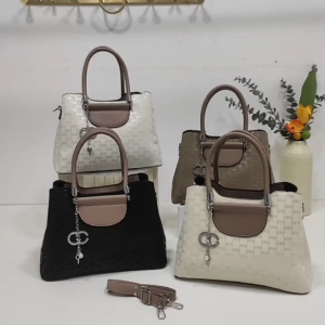 Grosir import jakarta 3051 Tas Beh Free Paper Bag + Gantungan Tas Tas Selempang Wanita Terkiniian