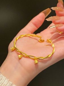 ใหม่ 24k Gold Bellสร้อยข้อมือผู้หญิงหรูหรา Vintage เปิดแหวน ทันสมัย หลากหลาย สร้อยข้อมือเหล็กไทเทเนียมสดอบ