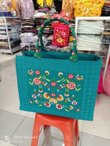 Tas bordir motif selendang Koto Gadang Bukittinggi