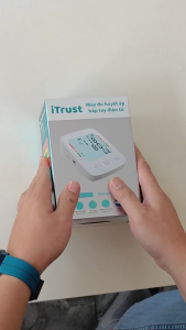 Máy đo huyết áp bắp tay iTrust BP121 chính hãng màn hình led lớn tấm nền sáng + Tặng máy đo đường huyết itrust AC301 25 kim que