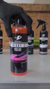 แชมพูล้างรถ BrightZ สูตร 2in1 ทั้งล้างและเคลือบในขั้นตอนเดียว ช่วยให้รถสะอาดเงาใสเหมือนใหม่ ฟรี! ผ้าไมโคร Special1 Carwash