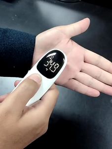 TaffOmicron termometer suhu badan anak digital Thermogun Thermometer Tembak dahi Non Contact F02