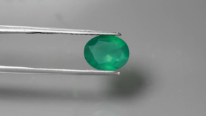 2.20 ct พลอยแท้ โมรา (Green Agate) สีเขียว ทรงไข่ แอฟริกา