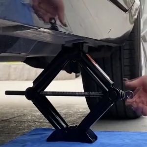 Kereta Car Scissor Jack Wrench Ratchet Jack Cross Wrench Scissor Jack Ratchet Wrench Wheel Lug Wrench Hand Jack Wrench