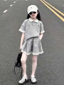 Set bộ cho bé gái phối ren phong cách hiện đại áo polo cổ bẻ kết hợp quần dáng xòe - size từ 15-50kg