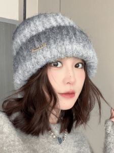 Fall and Winter Warm Wool Hat Childrens Gradient Color Knitted Hat K-style Sweet Cool Bag Cap Big Head Circumference Makes Face Look Smaller Fashion