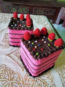 COVER KOTAK TISU PERSEGI BENTUK KUE ULANG TAHUN