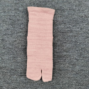 Ladies Mid-Calf Cotton Socks Thin Breathable Casual Loose Mouth Two-Finger Toe-Separating Pure Color Cotton Socks for Spring Summer