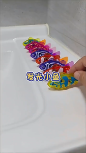 Electric Swimming Fish Toy Baby Bath Toy with Lights Interactive Water Floating Robot Clownfish for Kids Sea Animal Gift