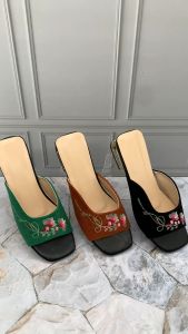 WYN Sandal Heels Wanita Bordir Casual Fashion Kekinian H5049