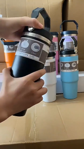 900ml Tumbler Vakum Jerami Botol 304 Stainless Steel Handheld Straw Vacuum Tumbler Thermos Cup 手提冰霸杯